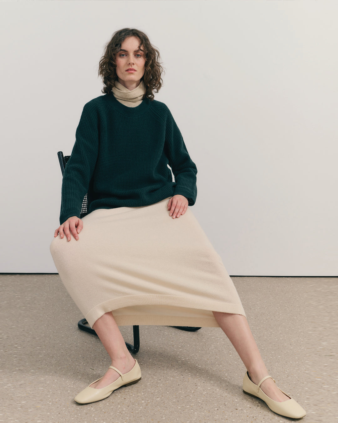 CASHMERE ESSENTIAL ROLL NECK - BEIGE RAW