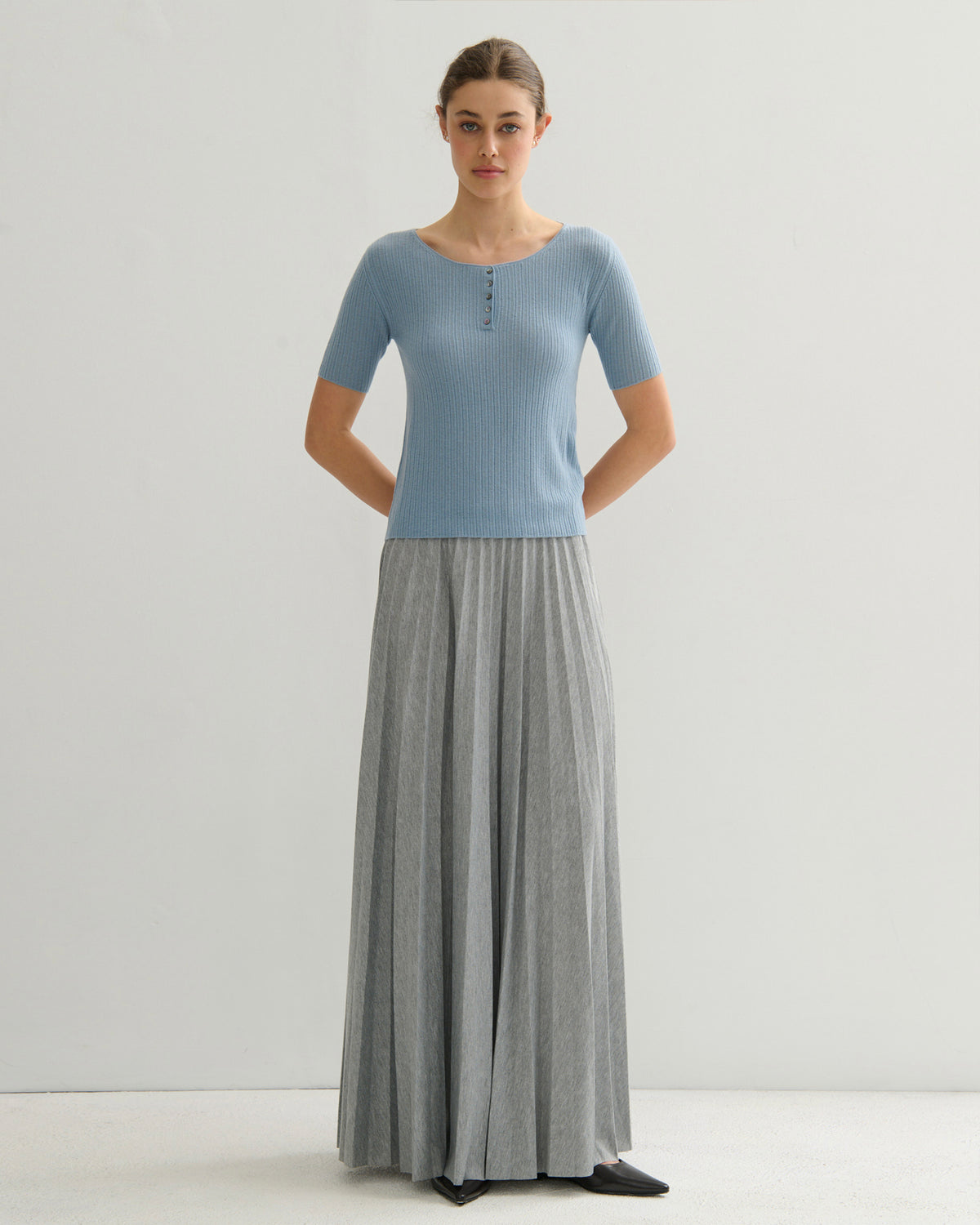 SUPERFINE CASHMERE HENLEY SHORT SLEEVE PULLOVER - HYDRANGEA