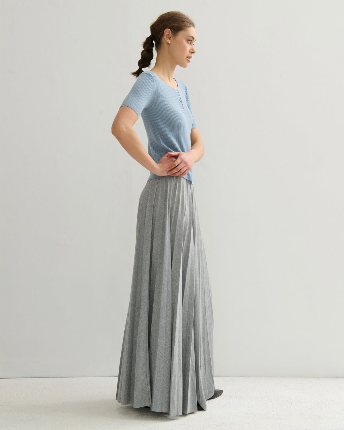 SUPERFINE CASHMERE HENLEY SHORT SLEEVE PULLOVER - HYDRANGEA