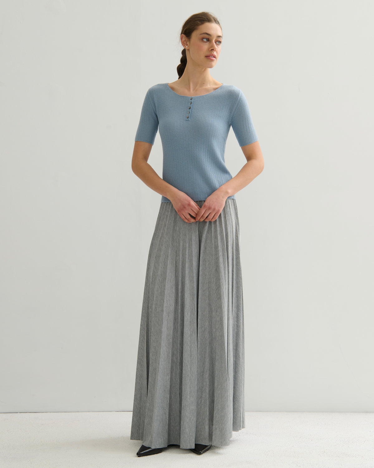 SUPERFINE CASHMERE HENLEY SHORT SLEEVE PULLOVER - HYDRANGEA