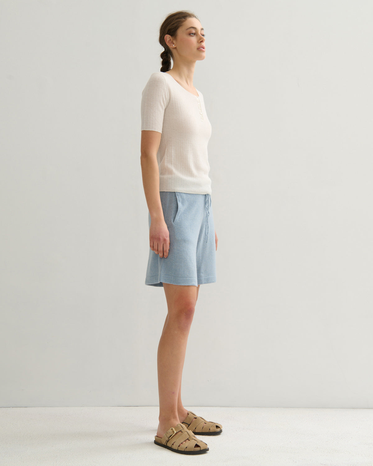 SUPERFINE CASHMERE HENLEY SHORT SLEEVE PULLOVER - CREAM