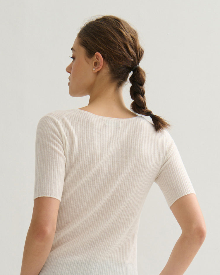 SUPERFINE CASHMERE HENLEY SHORT SLEEVE PULLOVER - CREAM