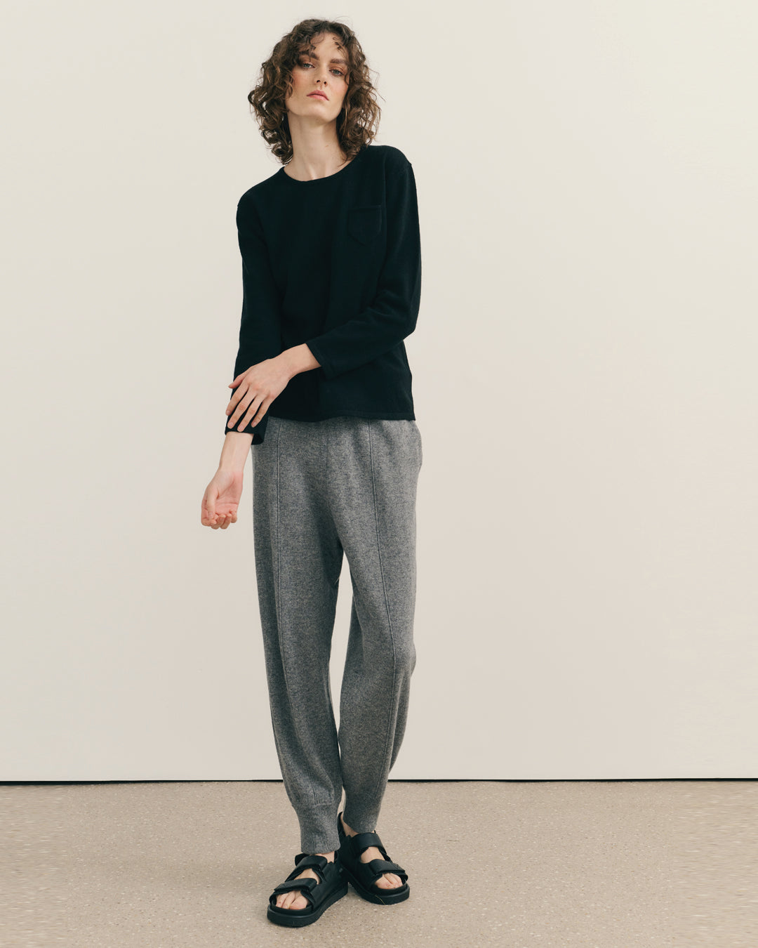 CASHMERE 3/4 SLEEVE TOP - BLACK