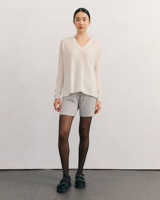 V NECK SPLIT SIDE CASHMERE PULLOVER - CREAM
