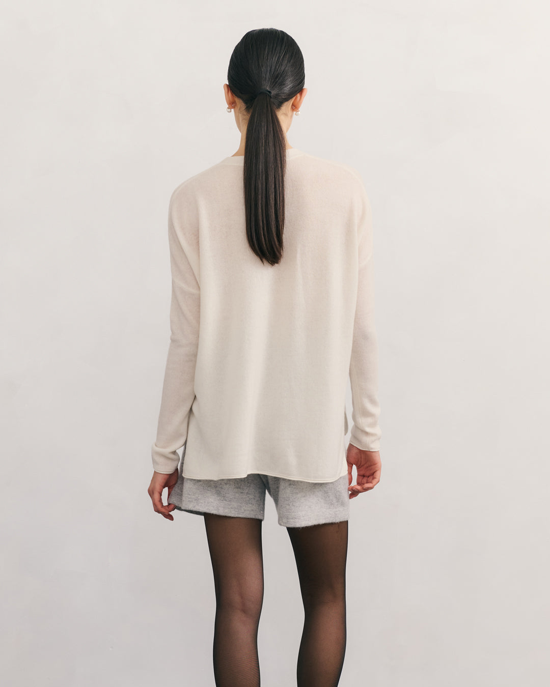 V NECK SPLIT SIDE CASHMERE PULLOVER - CREAM