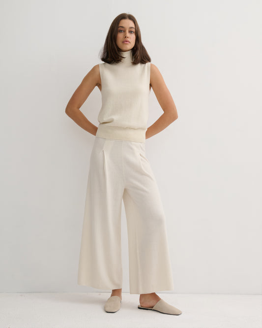 CASHMERE MOCK NECK SLEEVELESS TOP - CREAM RAW