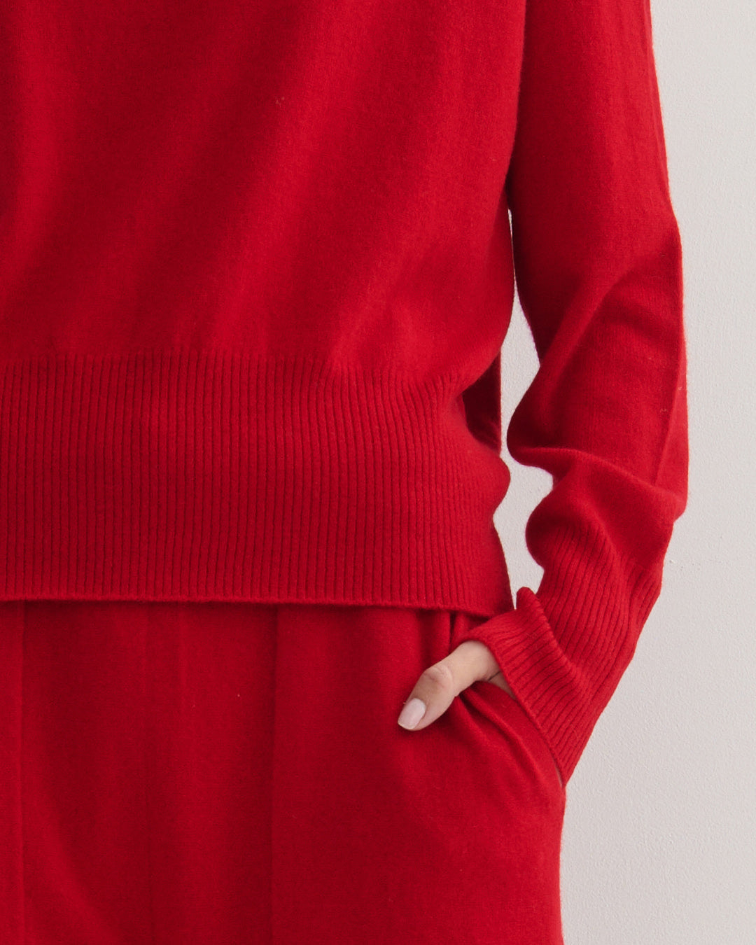 DROPPED RAGLAN HIGH NECK PULLOVER - SCARLET RED