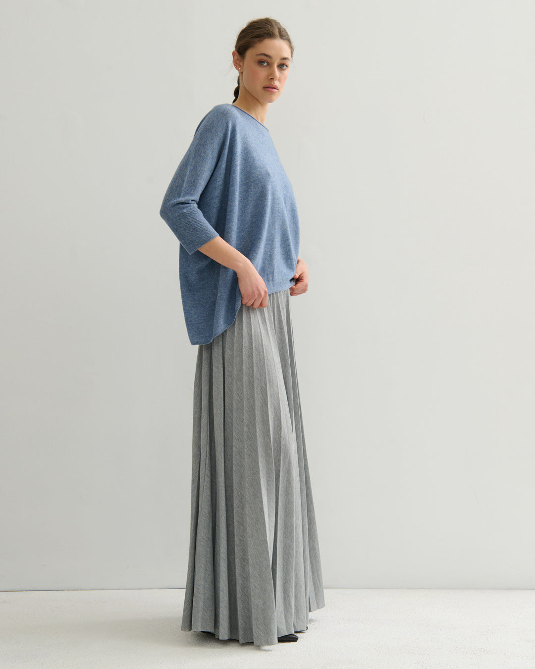 LIKE A BREEZE 3/4 SLEEVE PULLOVER- DENIM BLUE