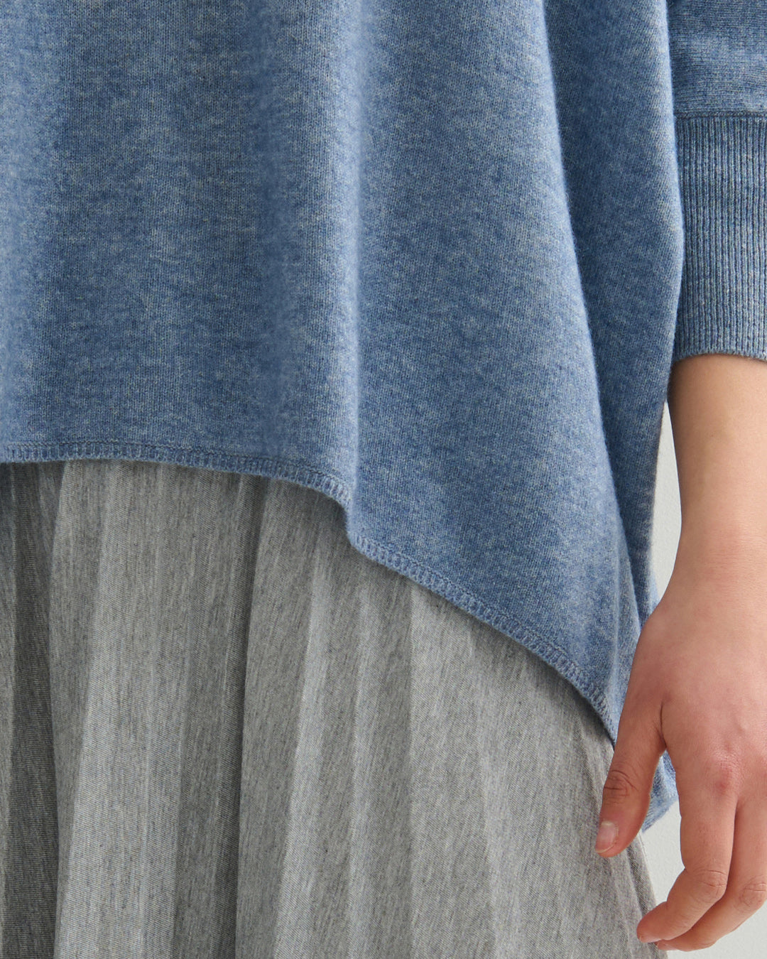 LIKE A BREEZE 3/4 SLEEVE PULLOVER- DENIM BLUE
