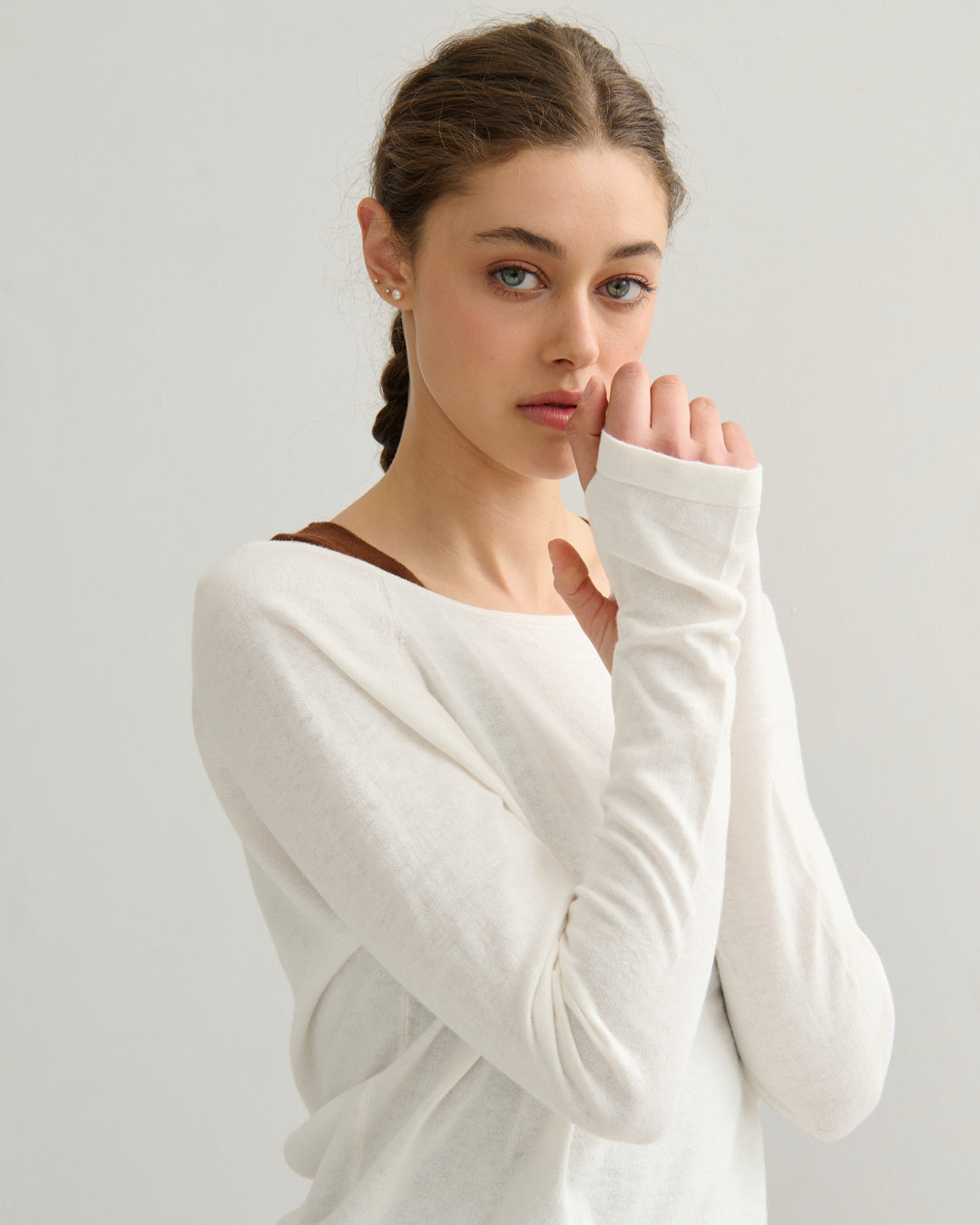 COTTON CASHMERE TWIST TOP - PEARL WHITE