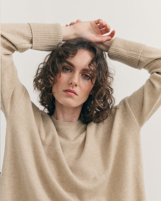 CASHMERE RELAXED CREW NECK PULLOVER - BEIGE RAW