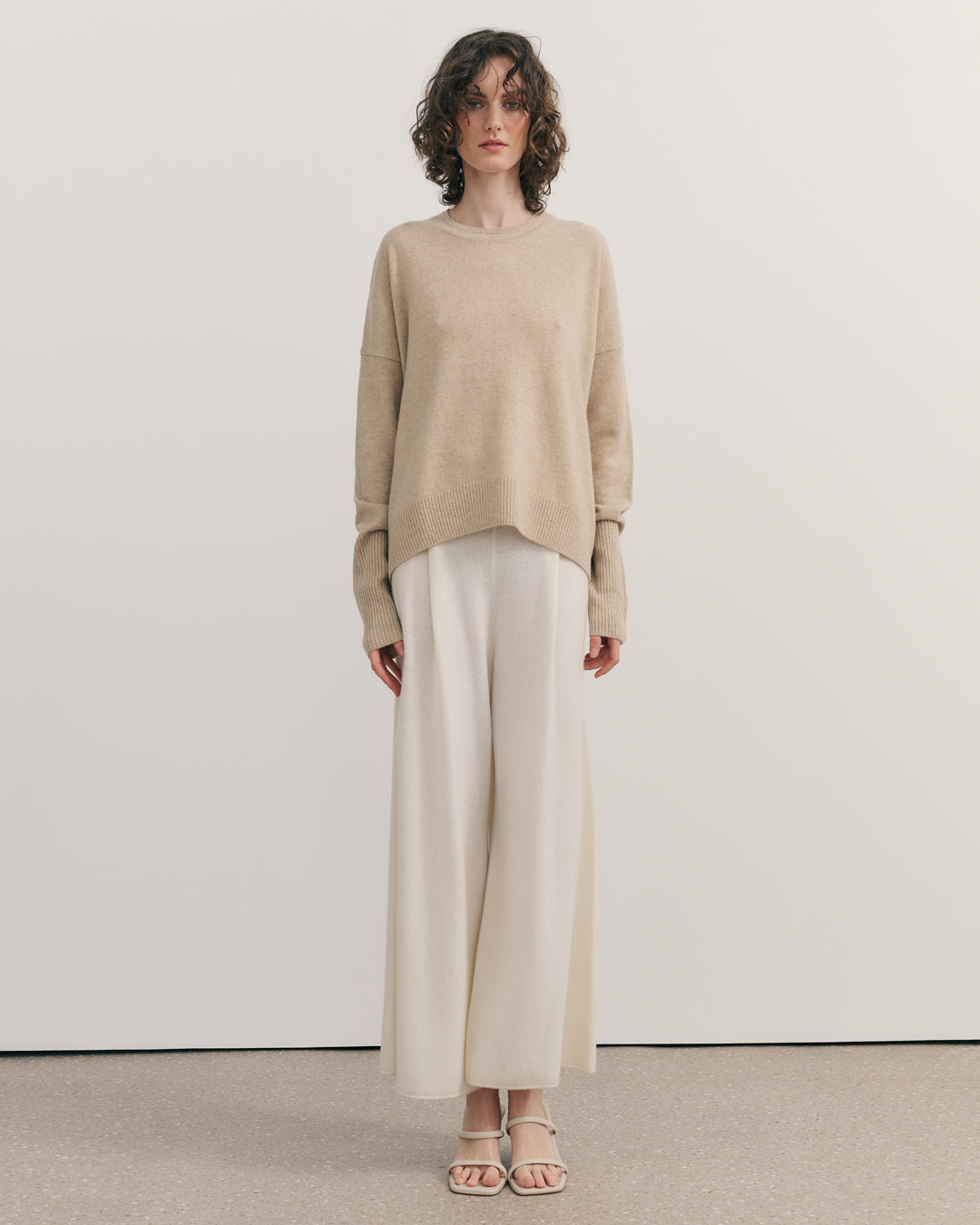 CASHMERE RELAXED CREW NECK PULLOVER - BEIGE RAW