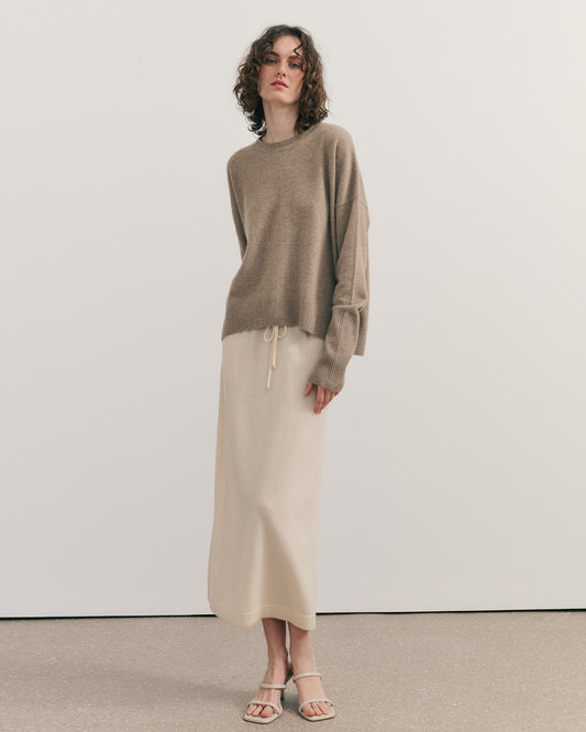 CASHMERE RELAXED CREW NECK PULLOVER - SHIITAKE RAW