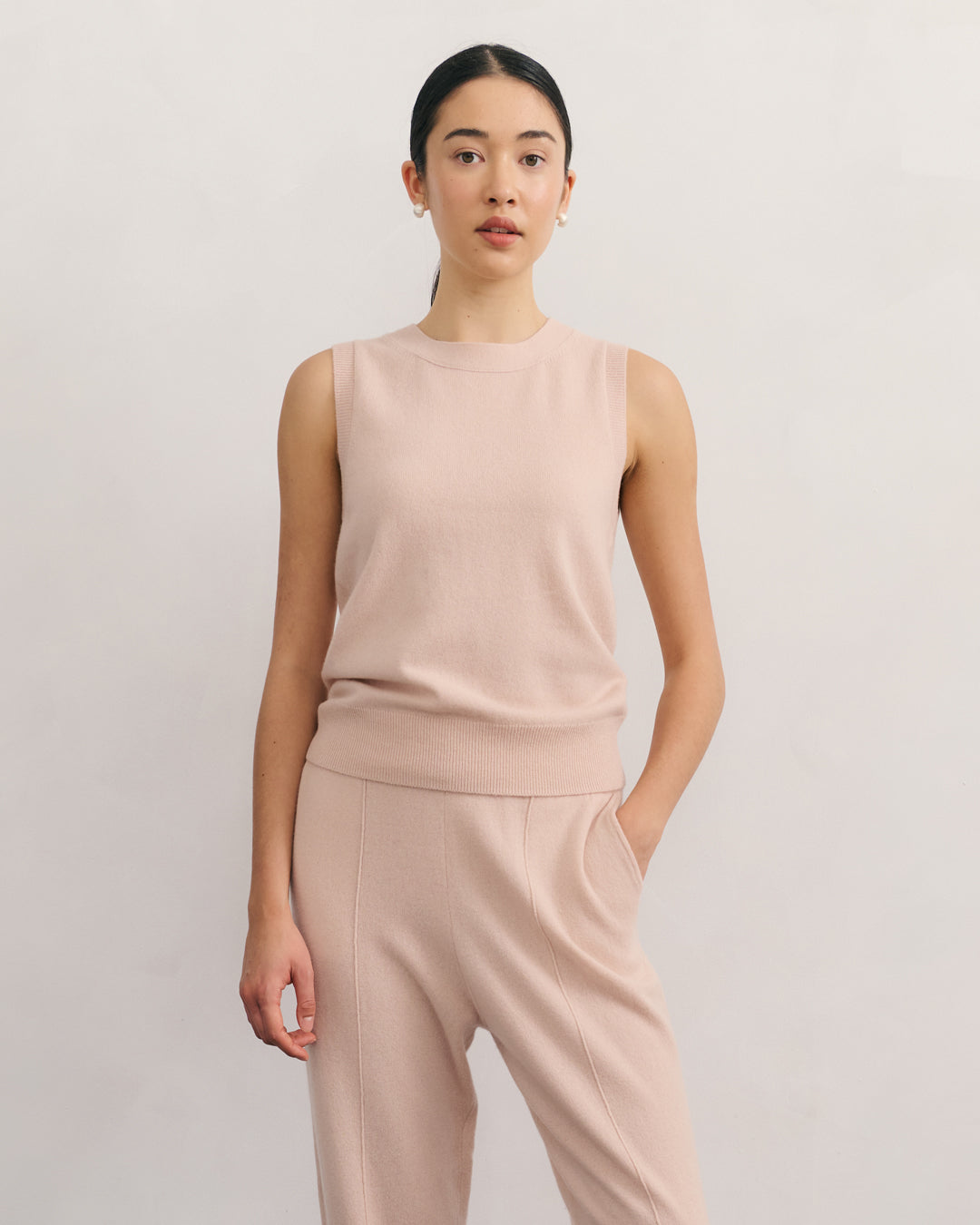 CASHMERE ALL YEAR ROUND CREW NECK TANK - BLUSH
