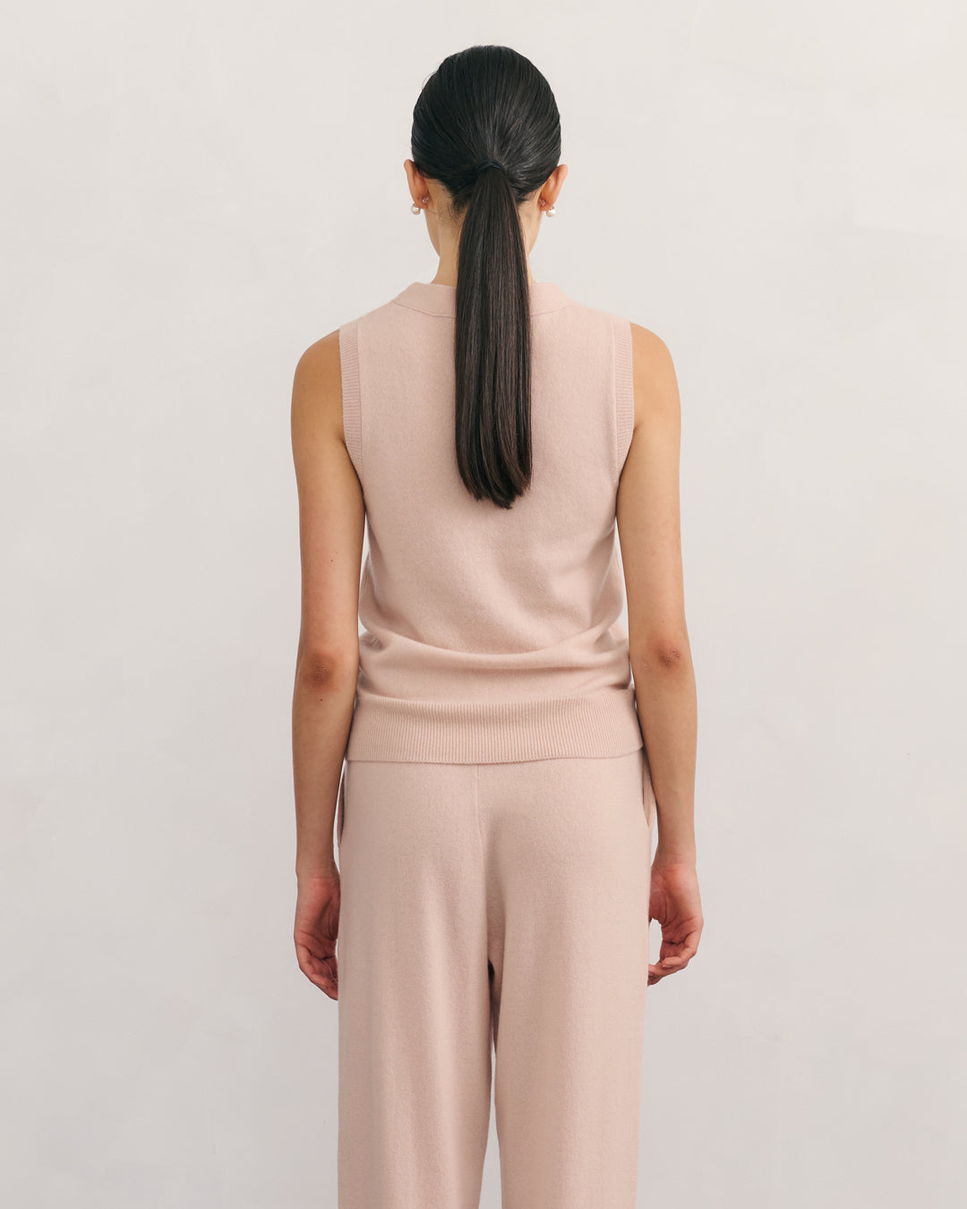CASHMERE ALL YEAR ROUND CREW NECK TANK - BLUSH