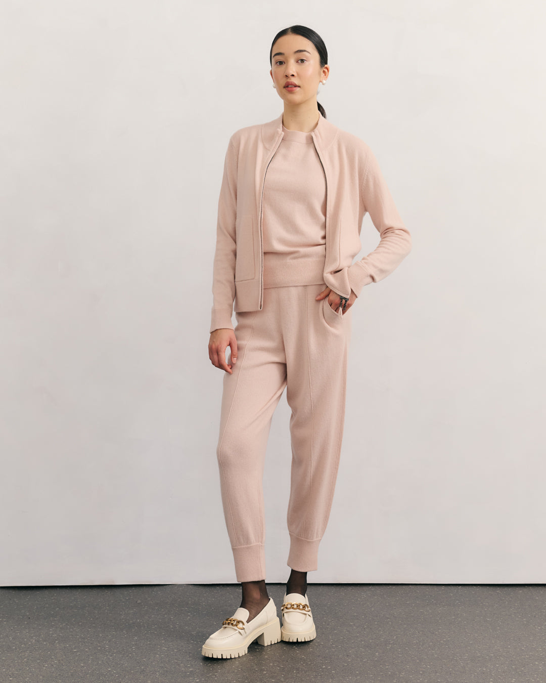CASHMERE ALL YEAR ROUND CREW NECK TANK - BLUSH