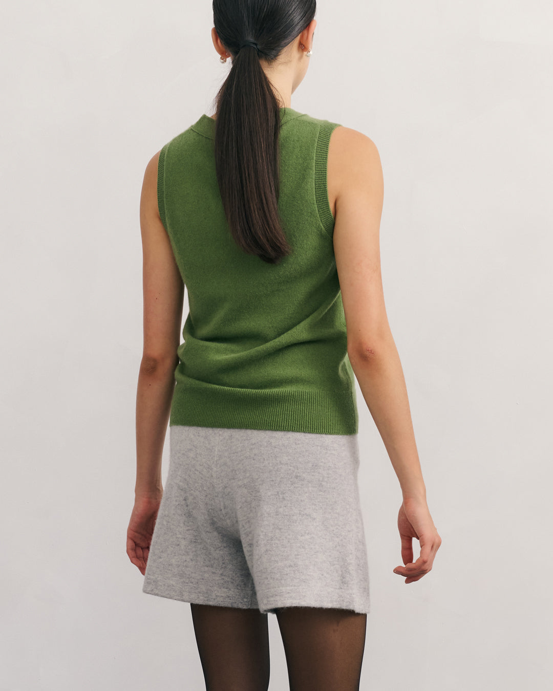 CASHMERE ALL YEAR ROUND CREW NECK TANK - KAFFIR GREEN