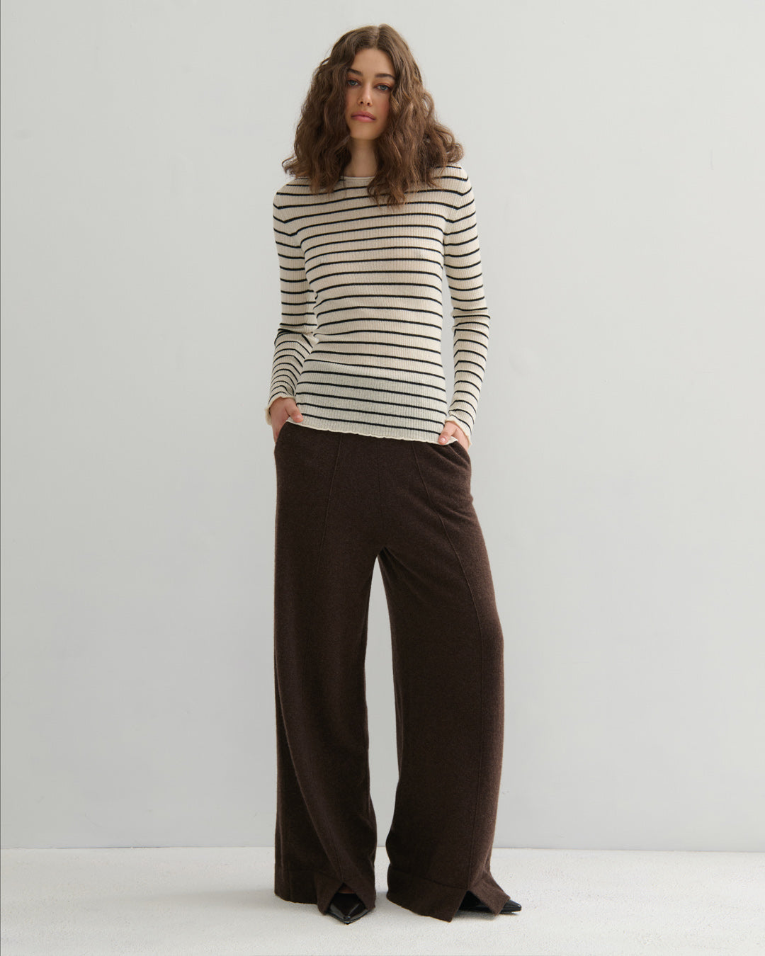 SUPERFINE RIBBED STRIPE TOP - CREAM /BLACK