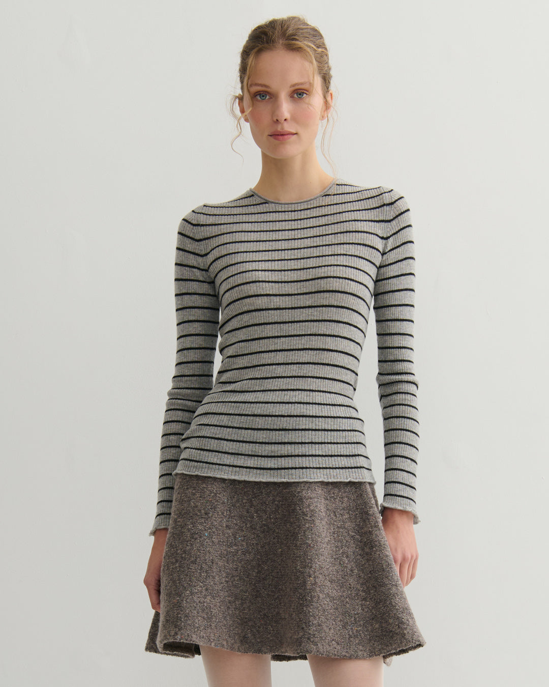 SUPERFINE RIBBED STRIPE TOP - LIGHT GREY/BLACK
