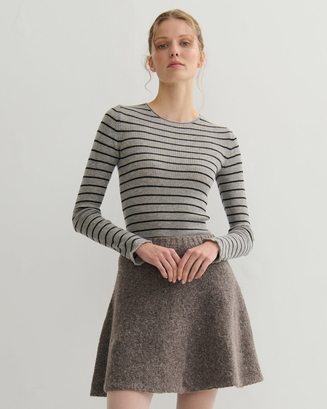 SUPERFINE RIBBED STRIPE TOP - LIGHT GREY/BLACK