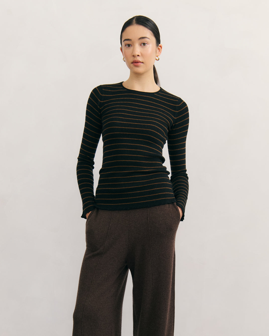 SUPERFINE RIBBED STRIPE TOP - BLACK/BROWN