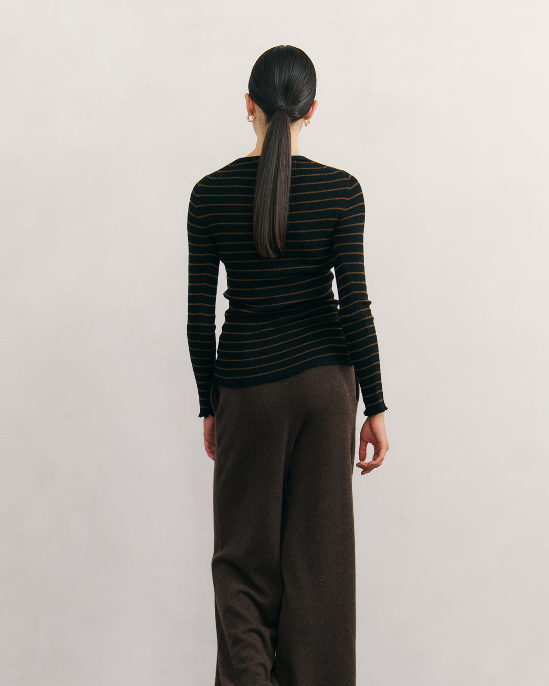 SUPERFINE RIBBED STRIPE TOP - BLACK/BROWN