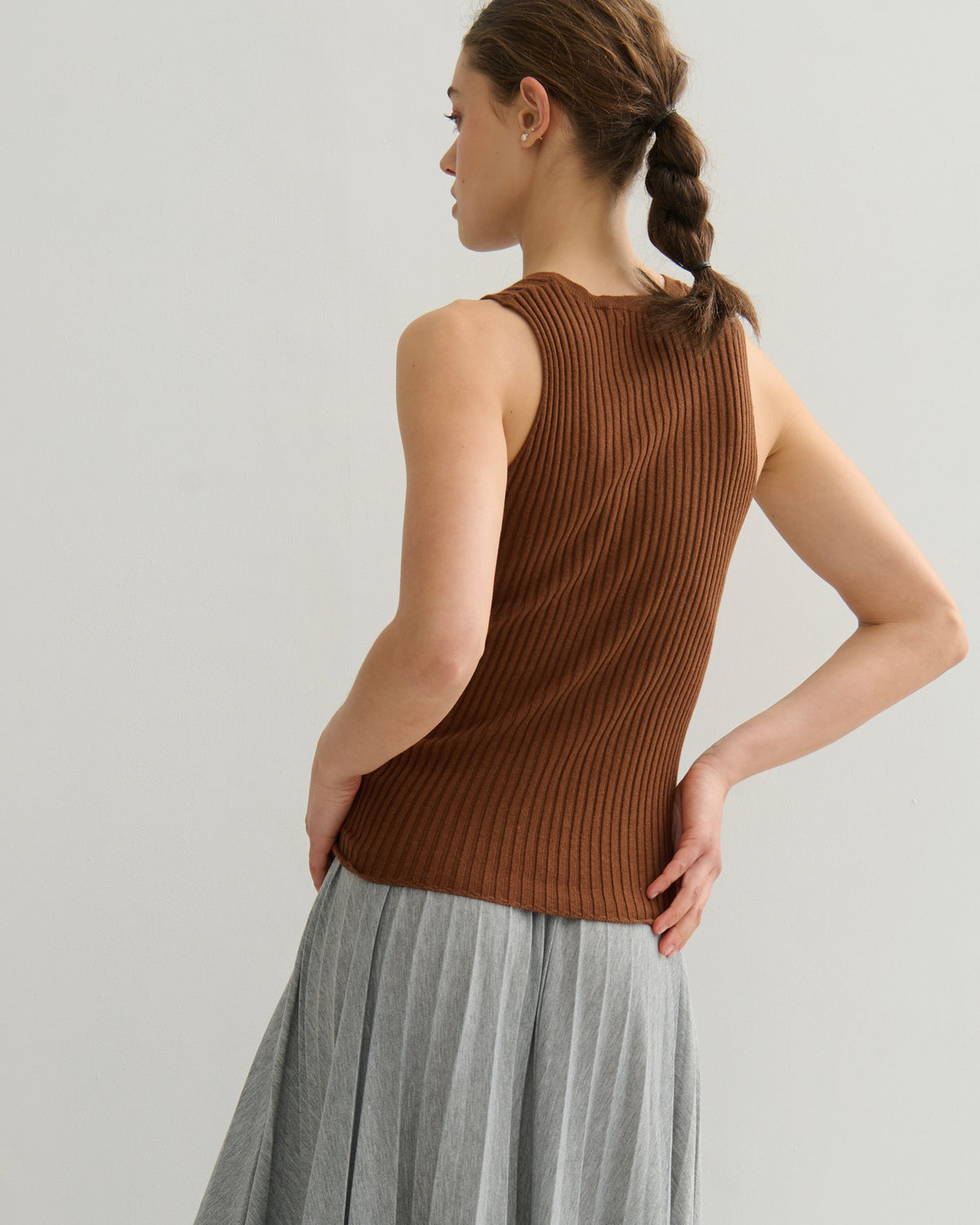 COTTON CASHMERE RIBBED TANK TOP - BURNT CARAMEL