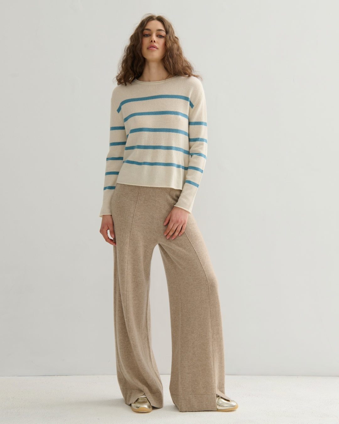 EASY DAYS CASHMERE STRIPED CREW - CREAM RAW