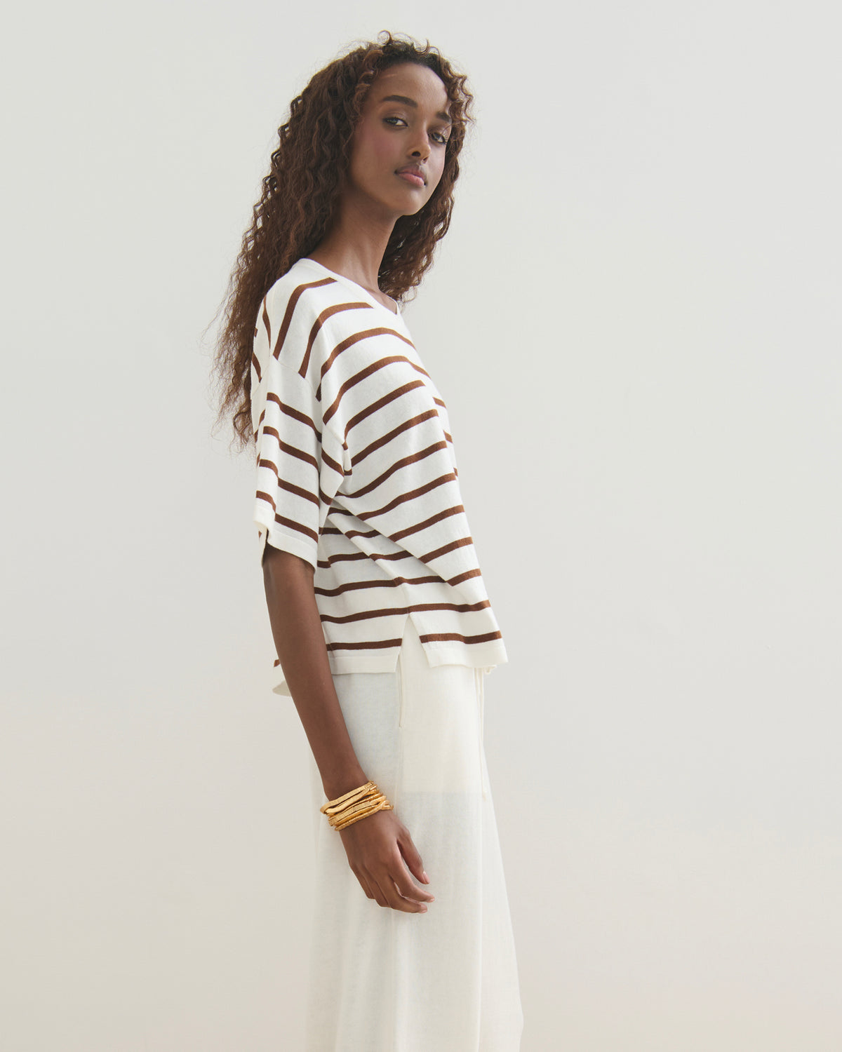 ROAM FREE MID SLEEVE COTTON CASHMERE TEE - PEARL WHITE