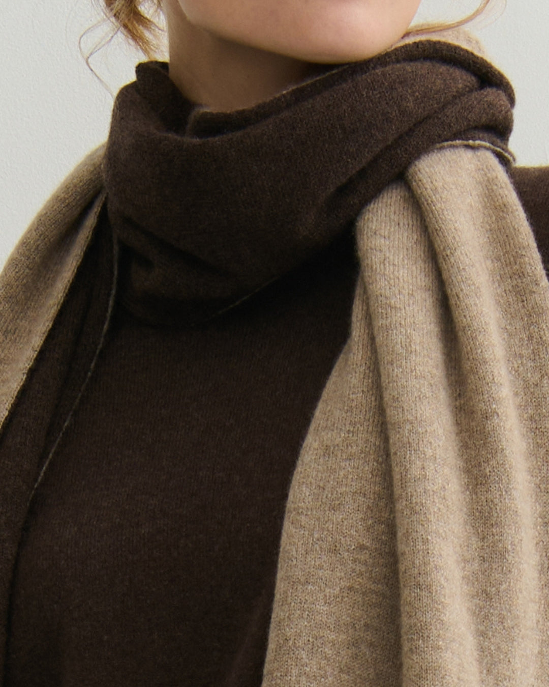 CASHMERE DOUBLE LAYER SCARF - SHIITAKE CHOCOLATE