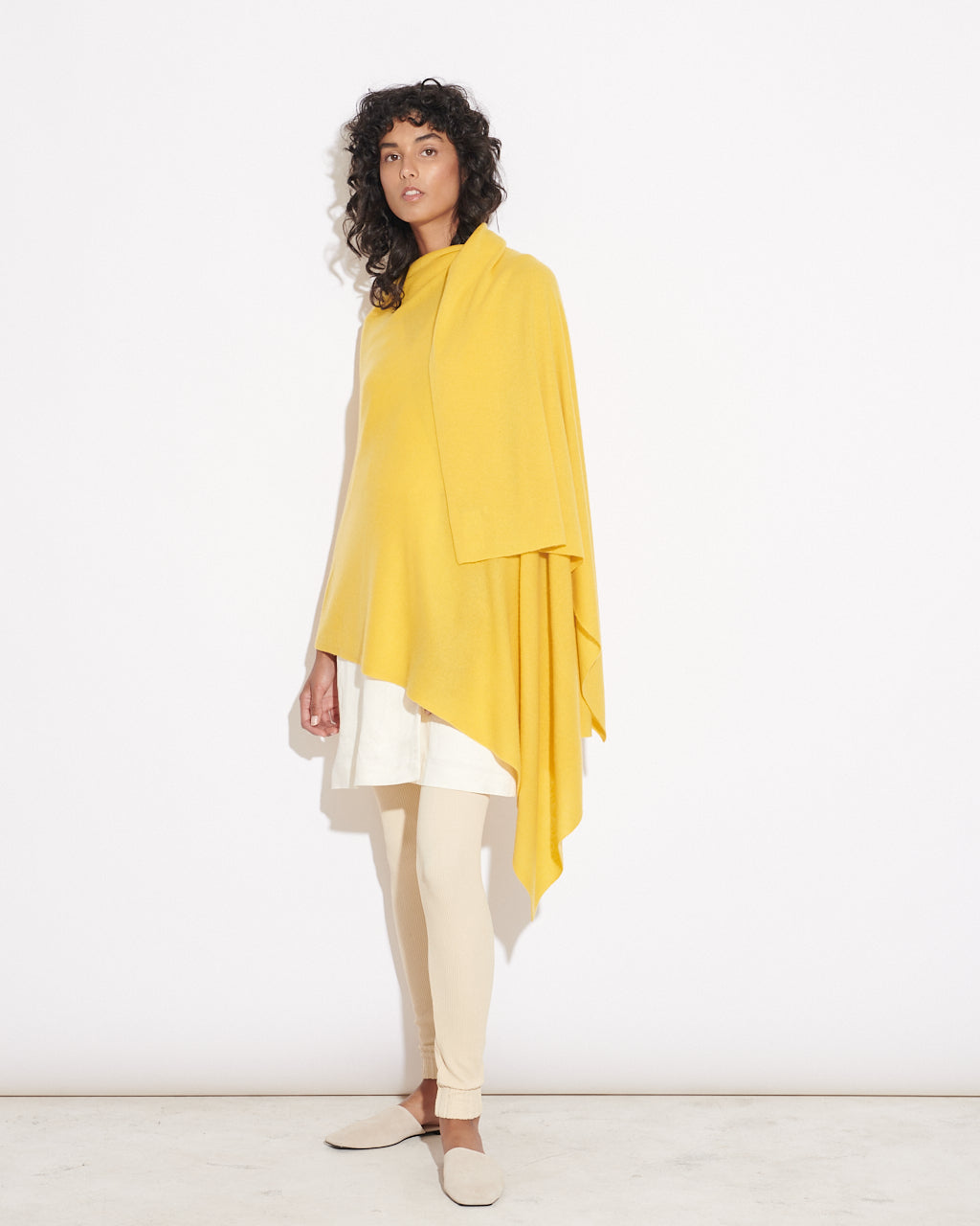 OVERSIZED CASHMERE TRAVEL WRAP - LEMON