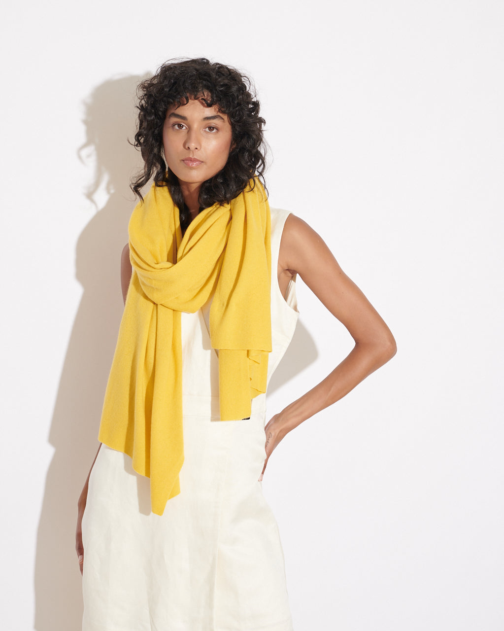 OVERSIZED CASHMERE TRAVEL WRAP - LEMON