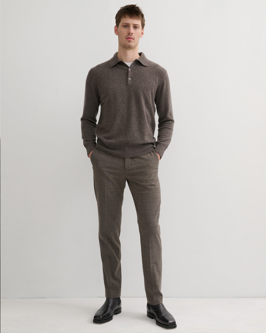 Model wearing Size L Men's Mink Marled Cashmere Pullover